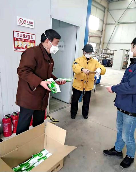 抗“疫”先鋒，堅守在疫情防控一線的老黨員丁超