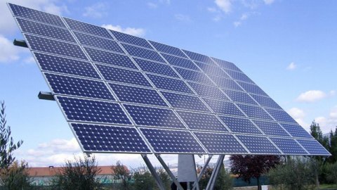 周環(huán)比價(jià)格再度持平，光伏玻璃還“香”嗎？